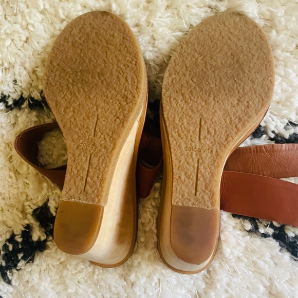 Dolce Vita Leather Wedges, Size 6.5, Classic Sandal - Picture 4 of 4